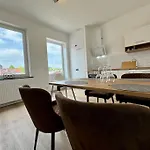 Zentrale, Familienfreundliche Nahe Hbf, Ideal Fuer Geschaeftsreisen Und Stadterkundungen * Emden