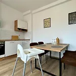 Zentrale, Familienfreundliche Nahe Hbf, Ideal Fuer Geschaeftsreisen Und Stadterkundungen Apartament Emden