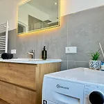 Zentrale, Familienfreundliche Nahe Hbf, Ideal Fuer Geschaeftsreisen Und Stadterkundungen Apartament Emden