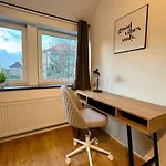 Apartament Zentrale, Familienfreundliche Nahe Hbf, Ideal Fuer Geschaeftsreisen Und Stadterkundungen Emden