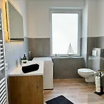 Zentrale, Familienfreundliche Nahe Hbf, Ideal Fuer Geschaeftsreisen Und Stadterkundungen Emden
