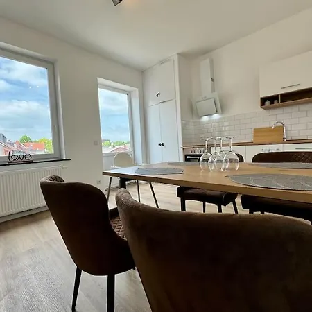 Zentrale, Familienfreundliche Nahe Hbf, Ideal Fuer Geschaeftsreisen Und Stadterkundungen * Emden