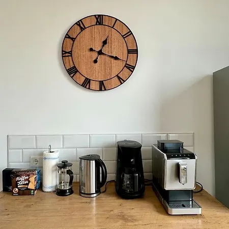 Zentrale, Familienfreundliche Nahe Hbf, Ideal Fuer Geschaeftsreisen Und Stadterkundungen Daire Emden