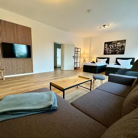 Zentrale, Familienfreundliche Nahe Hbf, Ideal Fuer Geschaeftsreisen Und Stadterkundungen * Emden