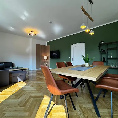 Zentrale, Familienfreundliche Nahe Hbf, Ideal Fuer Geschaeftsreisen Und Stadterkundungen