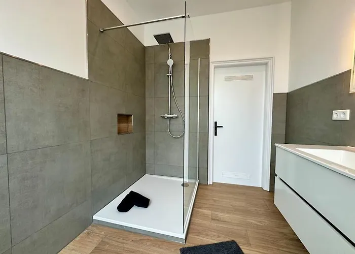 公寓 Zentrale, Familienfreundliche Nahe Hbf, Ideal Fuer Geschaeftsreisen Und Stadterkundungen 埃姆登