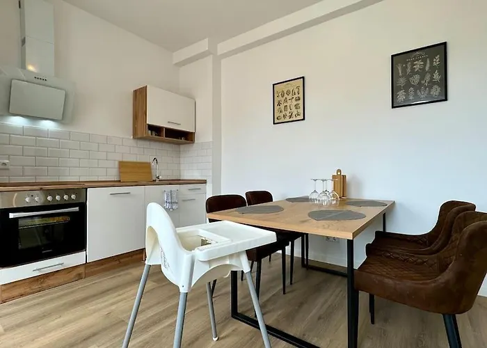 Zentrale, Familienfreundliche Nahe Hbf, Ideal Fuer Geschaeftsreisen Und Stadterkundungen 公寓 埃姆登