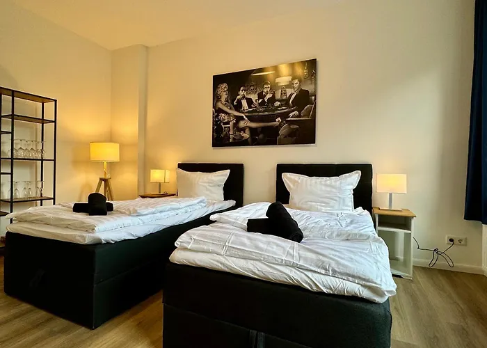 公寓 Zentrale, Familienfreundliche Nahe Hbf, Ideal Fuer Geschaeftsreisen Und Stadterkundungen 埃姆登