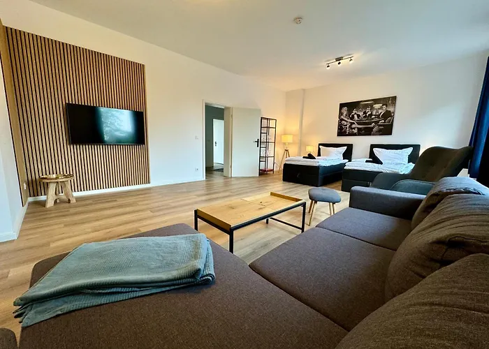 Zentrale, Familienfreundliche Nahe Hbf, Ideal Fuer Geschaeftsreisen Und Stadterkundungen * 埃姆登